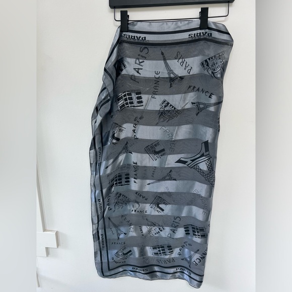 Silky scarf Grey wrap Mob Wives Paris France print 37”x37” - Picture 7 of 8